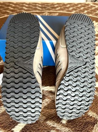 Zapatillas Adidas ZX-750 Beige y Gris