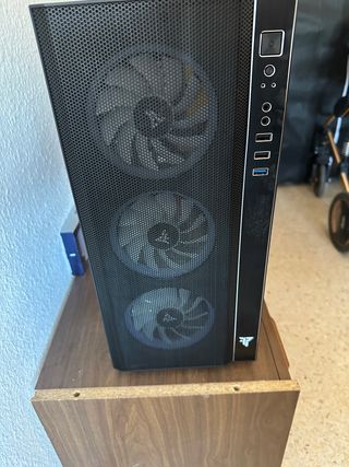 Se vende Caja PC Tempest Umbra RGB ATX Negra