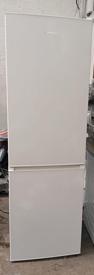 Nevera Daewoo 187cm Alto x 60cm Ancho