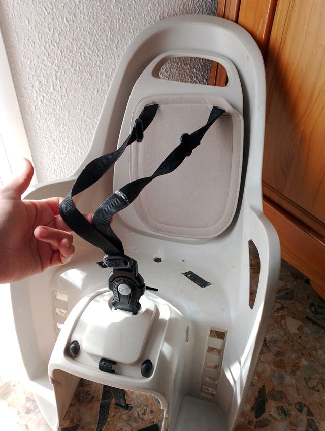 SILLA DE NIÑO usada