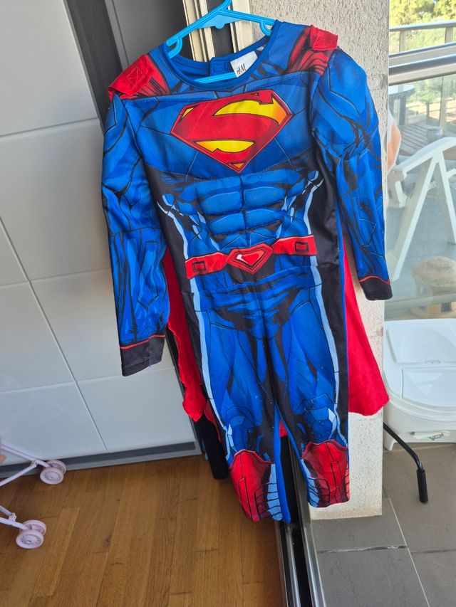 Disfraz Superman Talla 4-6 Años con capa
