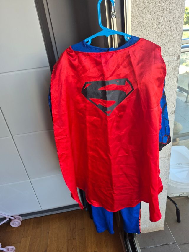 Disfraz Superman Talla 4-6 Años con capa
