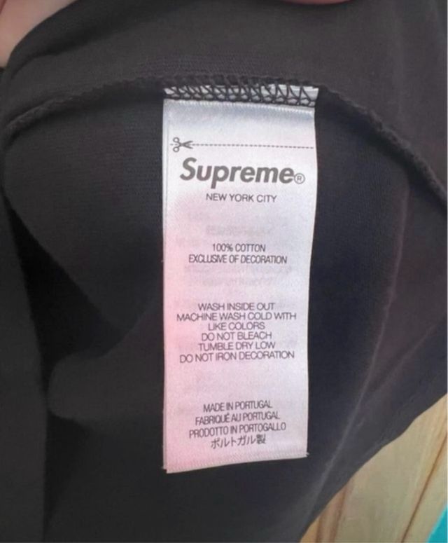 Camiseta Supreme Negra