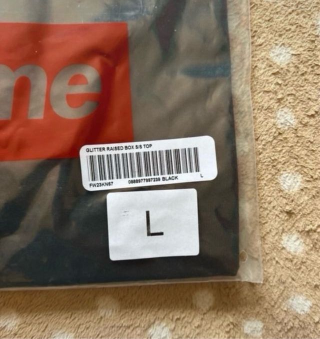 Camiseta Supreme Negra