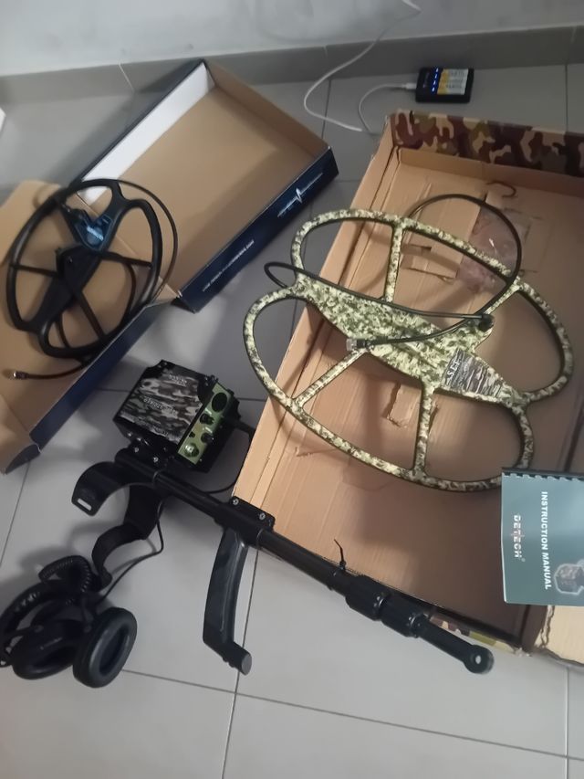 Detector de metales
Profondidad 2,20 m