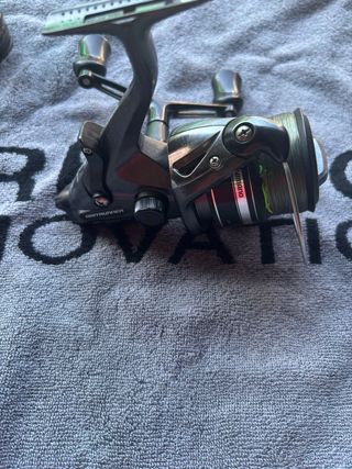 Shimano Baitrunner DL 4000FB Carrete Pesca