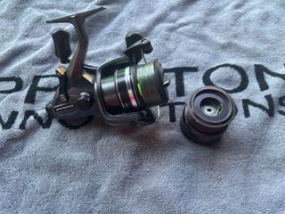 Shimano Baitrunner DL 4000FB Carrete Pesca
