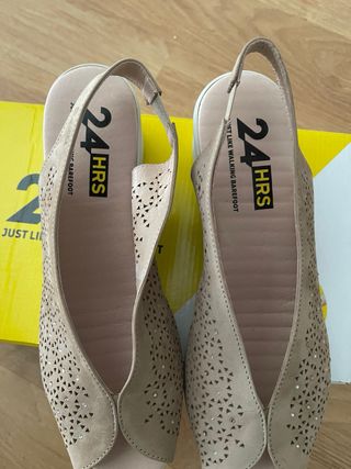 Zapatos 24 HRS Mujer Beige