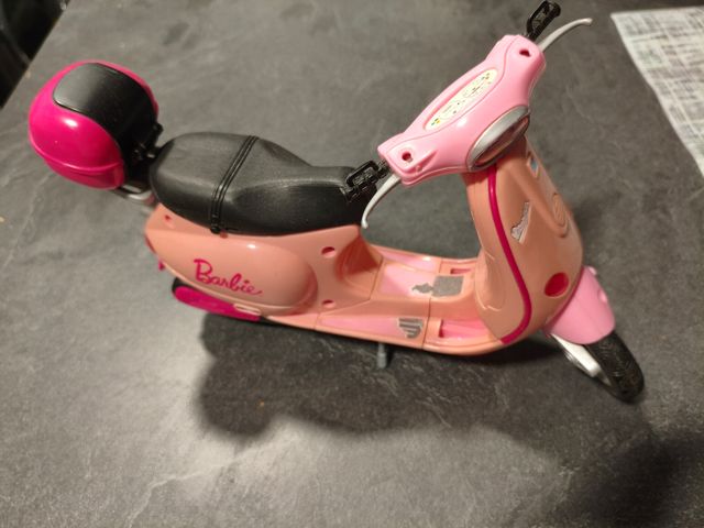 Vespa Barbie Rosa