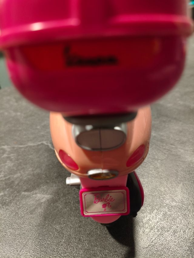 Vespa Barbie Rosa