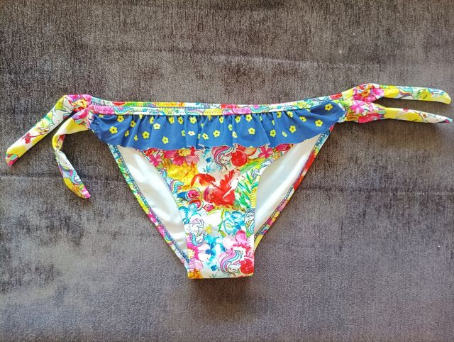 Bikini niña sin estrenar talla 12 años