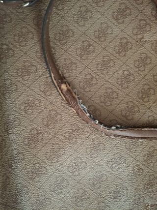 Bolso de mano Guess beige