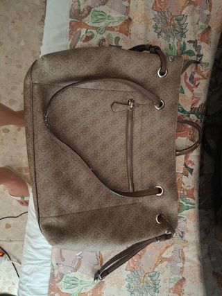Bolso de mano Guess beige