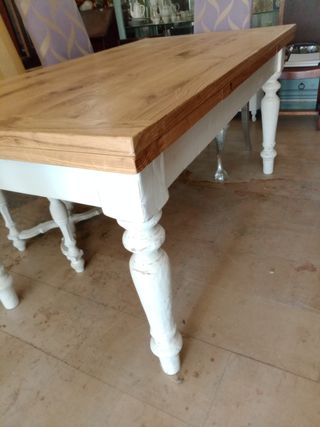 Tavolo in legno massello