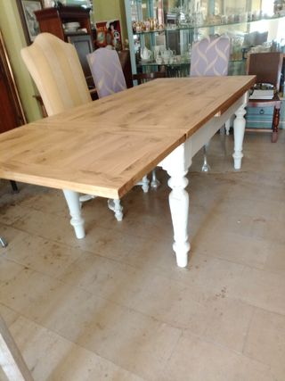 Tavolo in legno massello