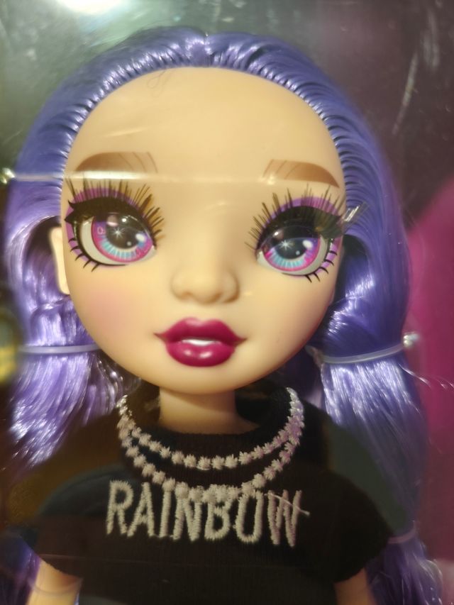 Muñeca Rainbow High Emi Vanda - Nueva en Caja