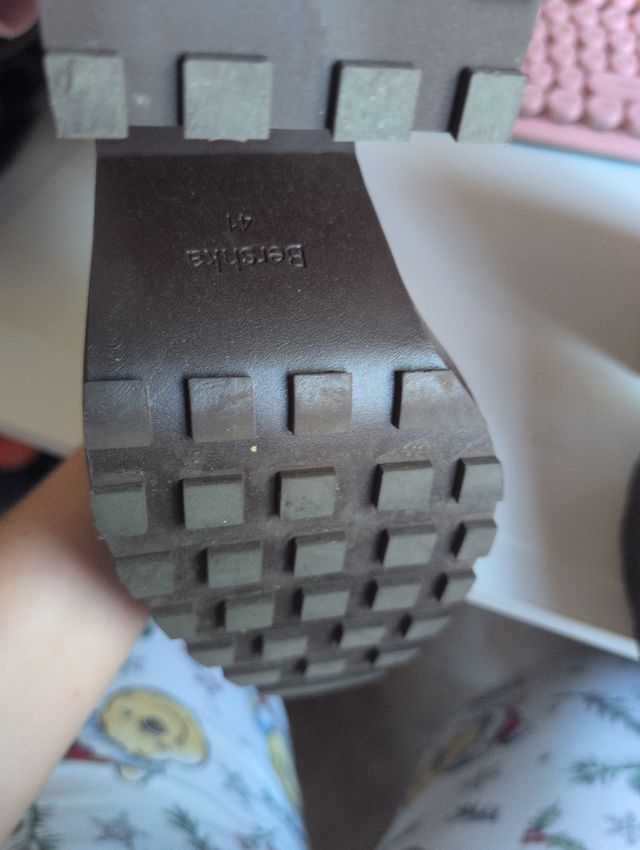 Botas de charol marrones