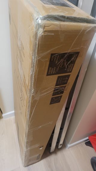 Mesa alta y 2 taburetes a ESTRENAR