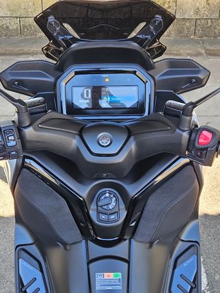 Yamaha tech max XMAX 300cc como si fuera nueva