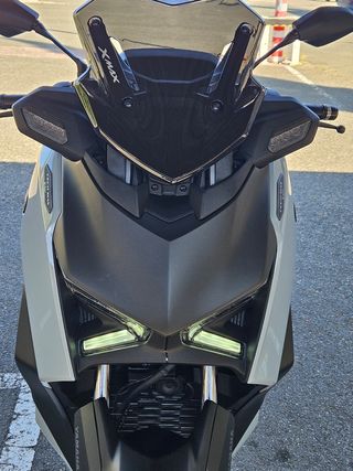Yamaha tech max XMAX 300cc como si fuera nueva