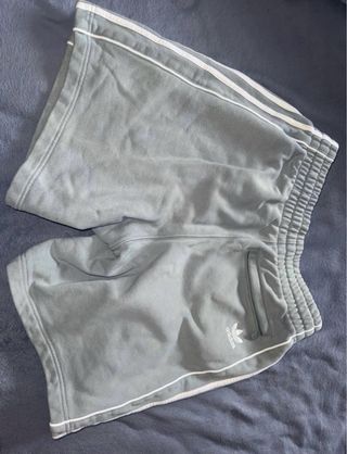 Pantalón corto Adidas verde
