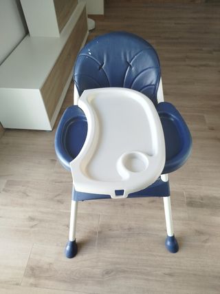 Trona de bebé con bandeja extraíble