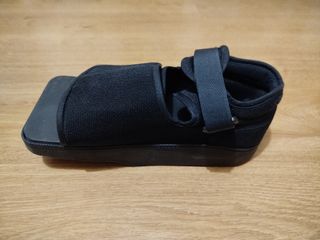 Zapato ortopédico negro