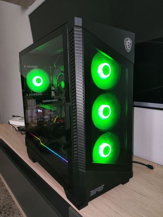 PC Gaming MSI con RGB