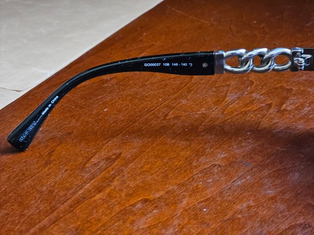 Gafas de sol Guess negras