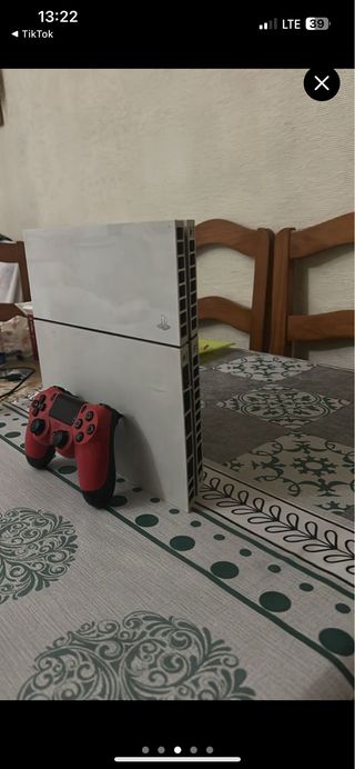 PS4 (PlayStation 4) Blanca
