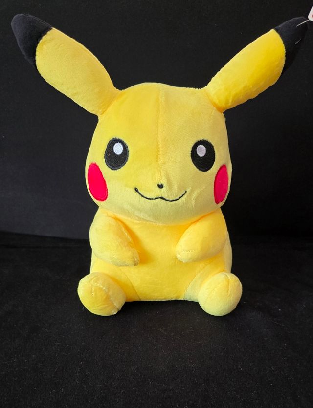Pikachu peluche