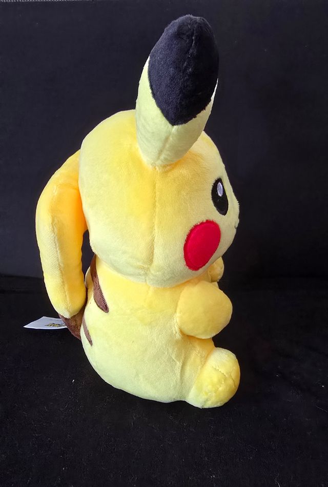 Pikachu peluche