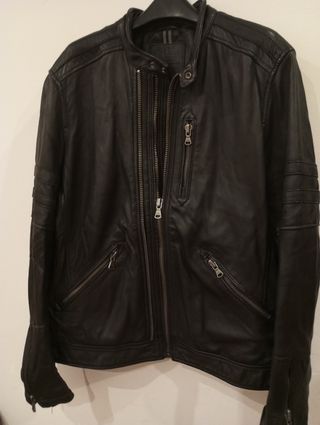 Cazadora de cuero Mango Negra