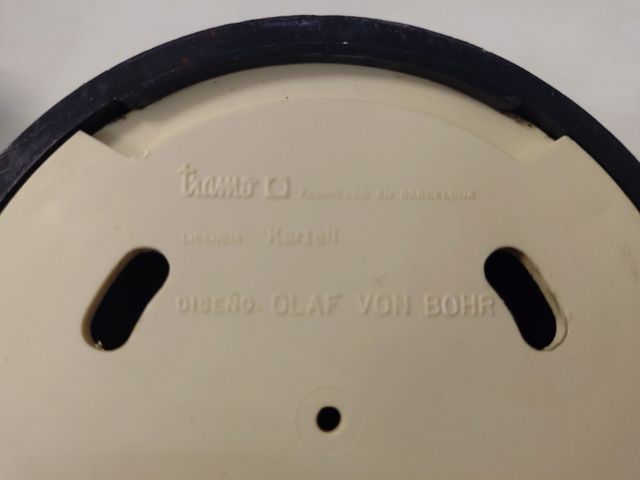 6 Percheros Kartell Olaf von Bohr Negros