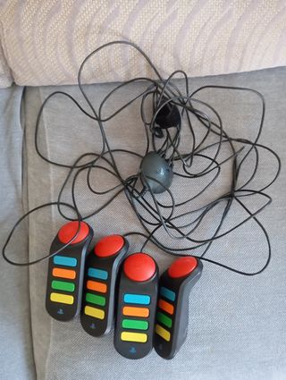 Lote 16 Juegos PS2 y mandos del Buzz
