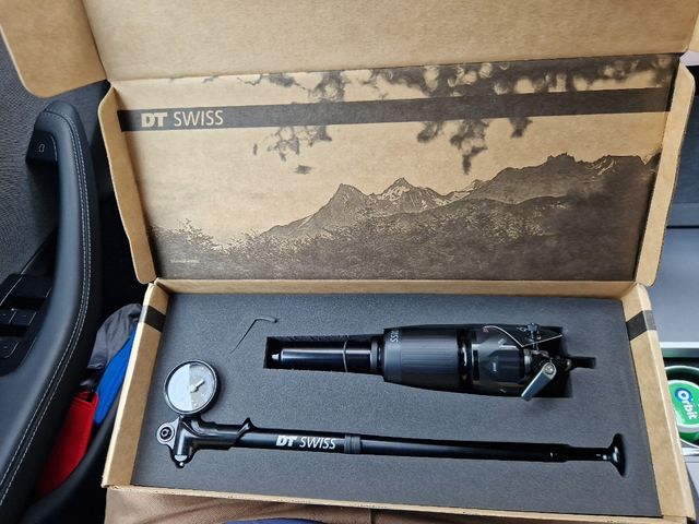 Amortiguador DT Swiss 230x60 Nuevo más bomba