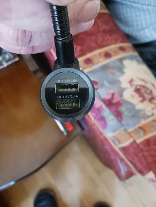 Vivavoce, caricabatterie e mp3 multifunzione per auto