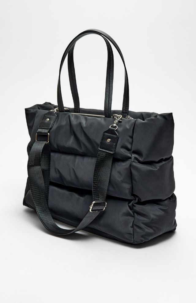 Bolso shopper acolchado negro Stradivarius