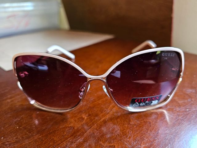 Gafas de Sol Guess Rosa y Dorado