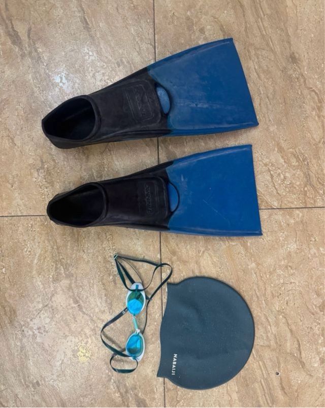 Pack Natación: Aletas, Gafas y Gorro y pullbuoy