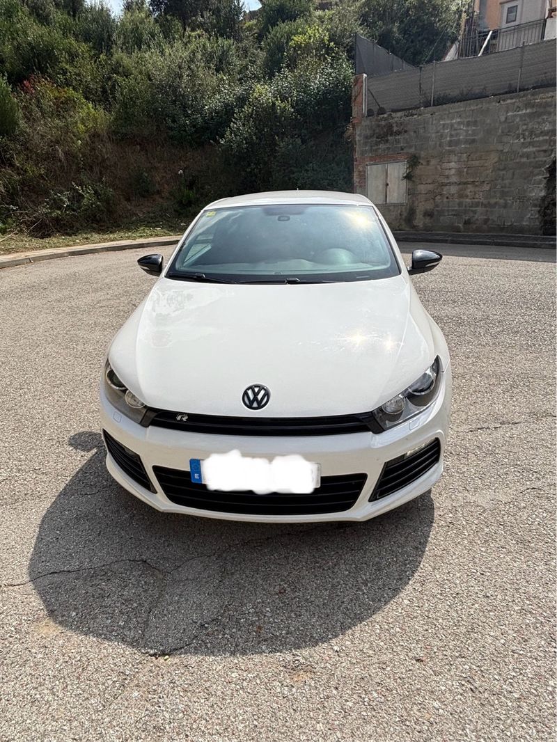 Volkswagen Scirocco R 2010 - foto 1