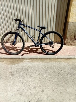 Bicicleta Cannondale Trail Azul