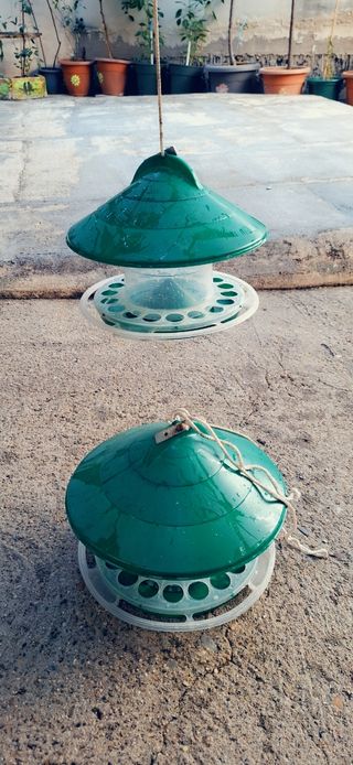 Comedero tolva para pájaros