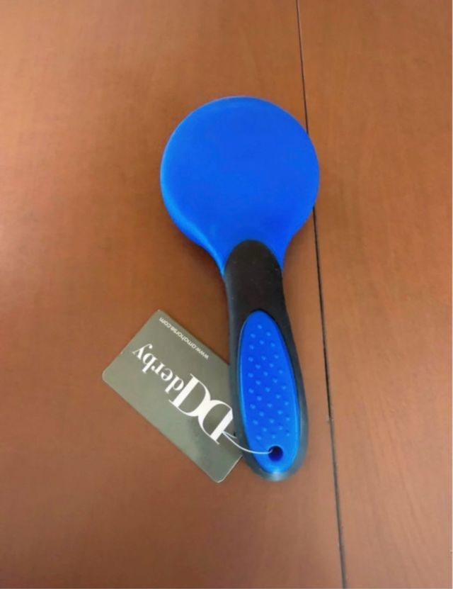 Spazzola per coda e criniera blu