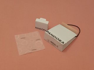 Pandora: LOTE BOLSA-CAJA-PAPELITO