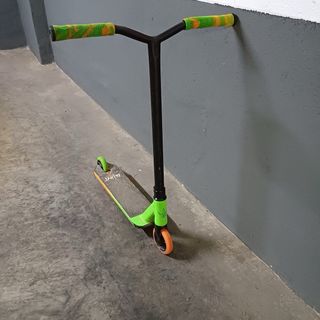 Patinete Scooter Freestyle Verde y Negro