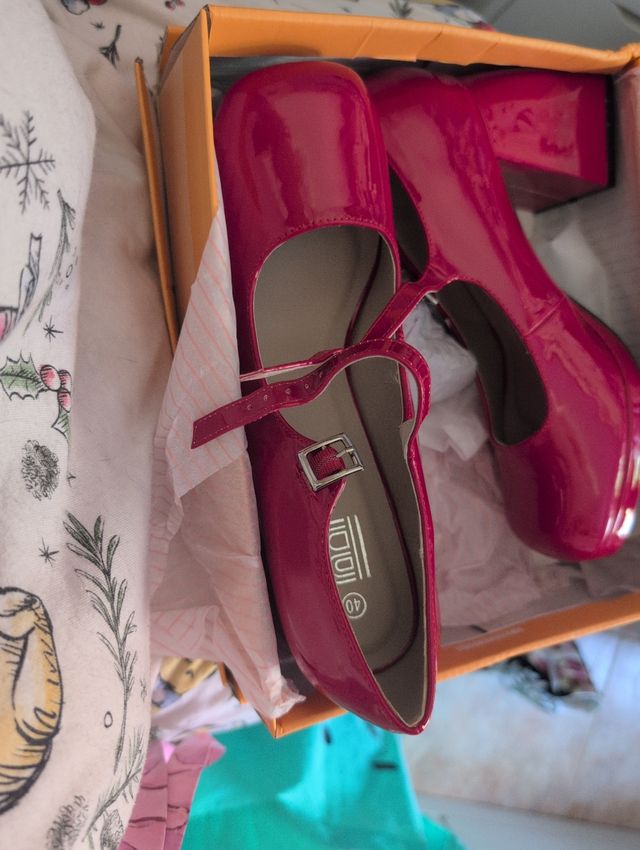 Tacones Charol Rojos