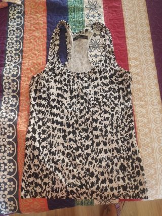 Camiseta Bershka Estampada