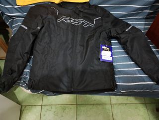 Chaqueta de moto RST negra