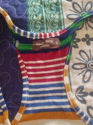 Camiseta sin mangas de rayas multicolor